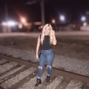 Meet your Posher, Choua